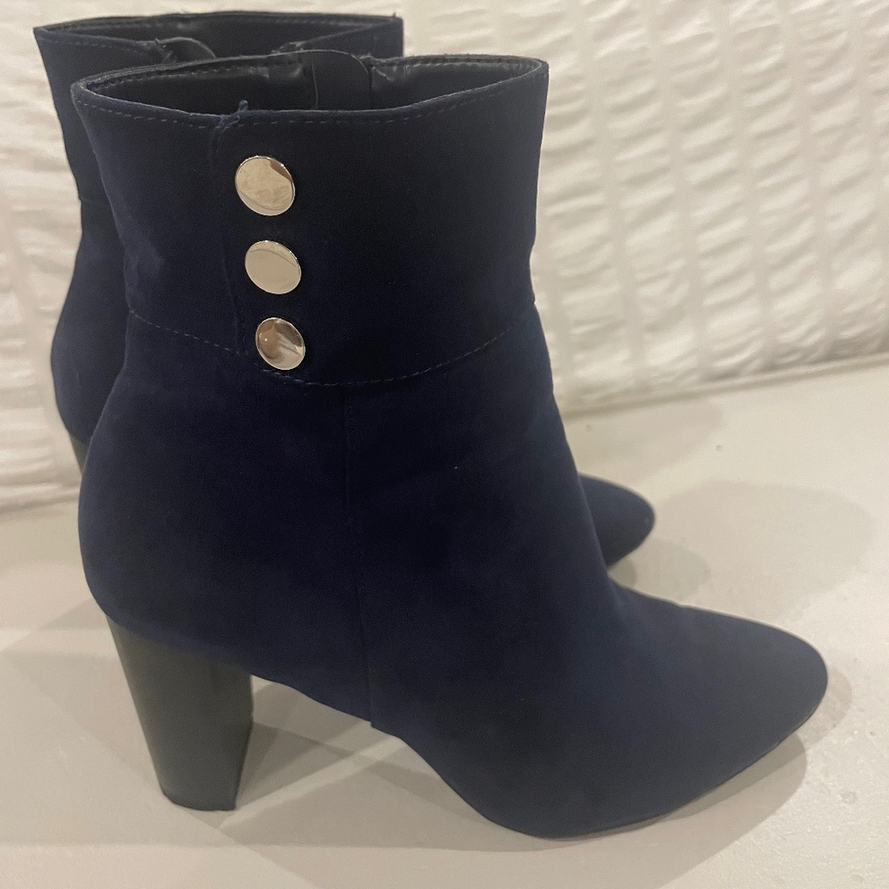 Navy blue heeled boots -Size 6